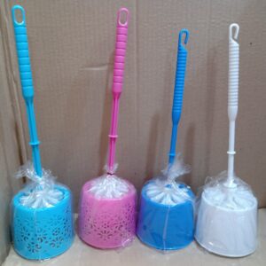 Escobilla para baño con base económica